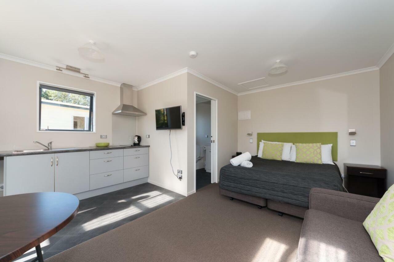10 4* Timaru
